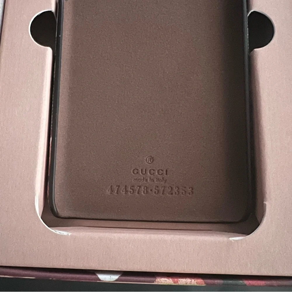 Gucci GG Blooms iPhone Case, New in Box, Retail $325